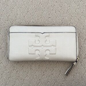 Tory Burch Cream Leather Zip Wallet
